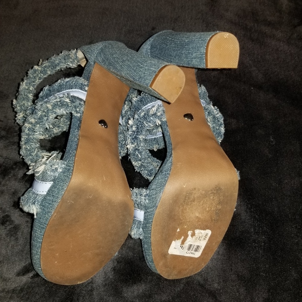 High heels - Picture 4 of 6